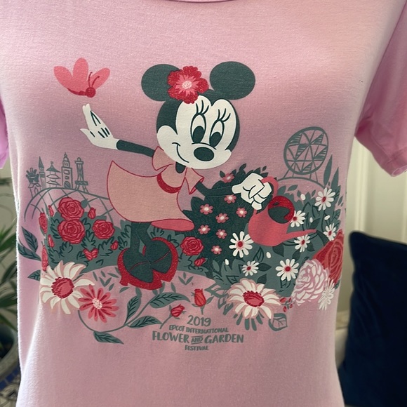 Disney Parks pink short sleeve shirt - Picture 2 of 6